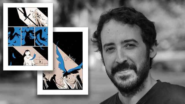 Borja González, Premio Nacional del Cómic 2023, junto a dos páginas de su nueva obra, 'El pájaro y la serpiente' (Reservoir Books)