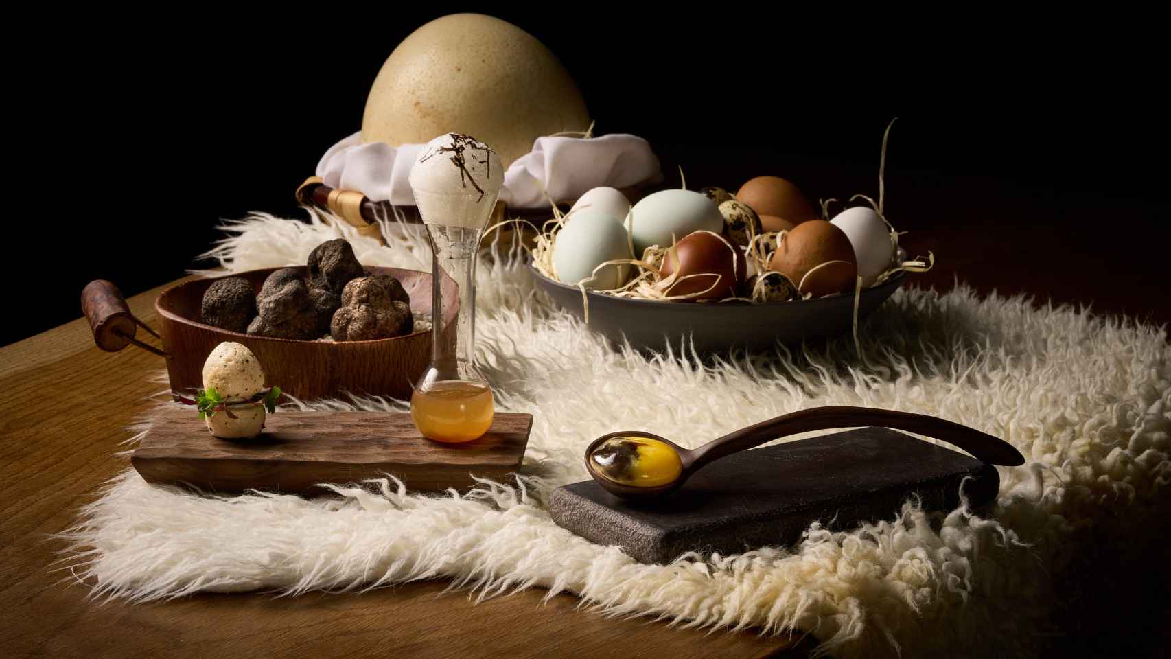 Imagen de la experiencia de huevos que se realiza en la cocina de Azurmendi.