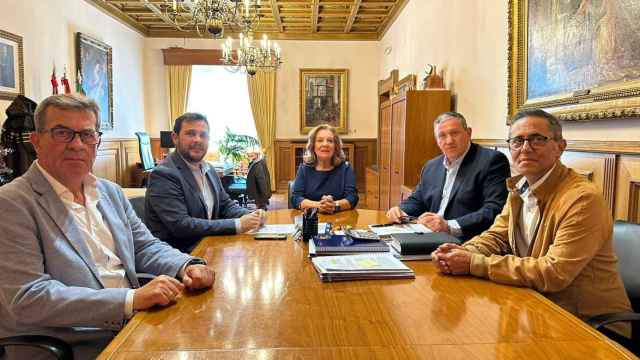 Reunión entre la Diputación de Zamora y la directiva de la Junta Pro Semana Santa de Zamora