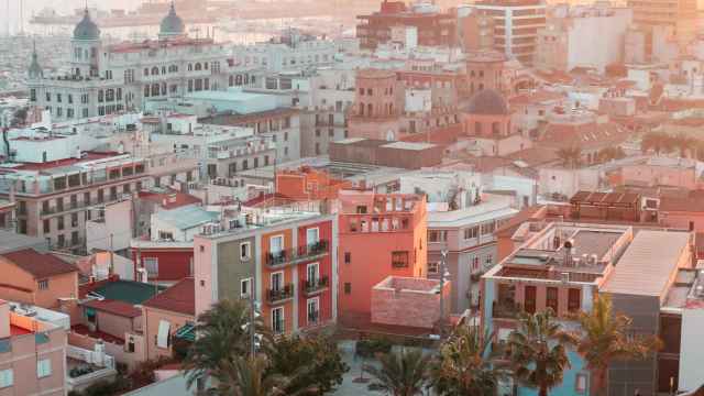 El programa vigilará la oferta ilegal de viviendas turísticas en la Comunidad Valenciana.