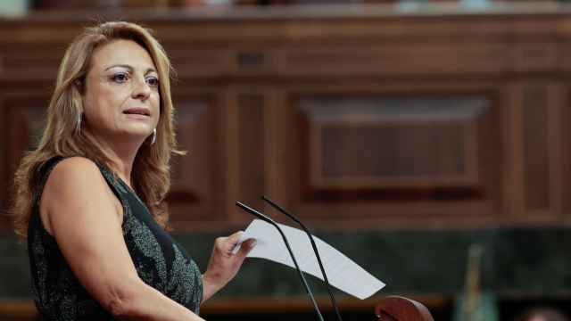 Cristina Valido, diputada de CC, en el debate de investidura de Alberto Núñez Feijóo.