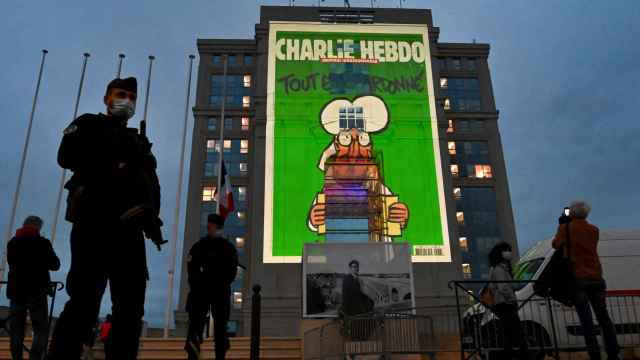 Proyección de la revista satírica 'Charlie Hebdo' en Francia.