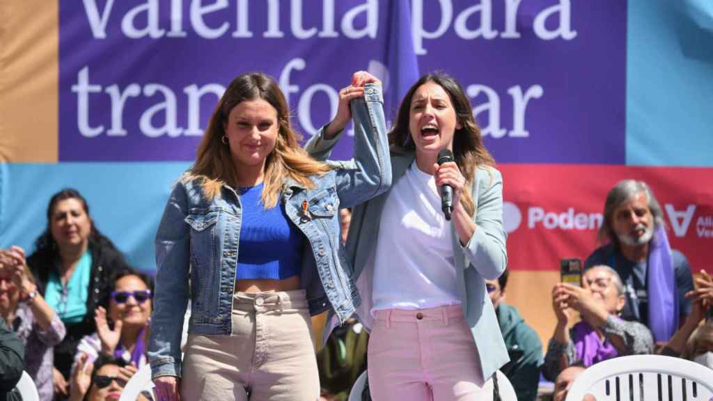 La ministra de Igualdad, Irene Montero junto a la candidata de Podemos en las pasadas elecciones autonómicas de la Comunidad de Madrid, Alejandra Jacinto.