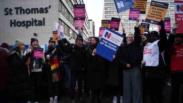Imagen de archivo de unas protestas frente al St Thomas' Hospital de Reino Unido