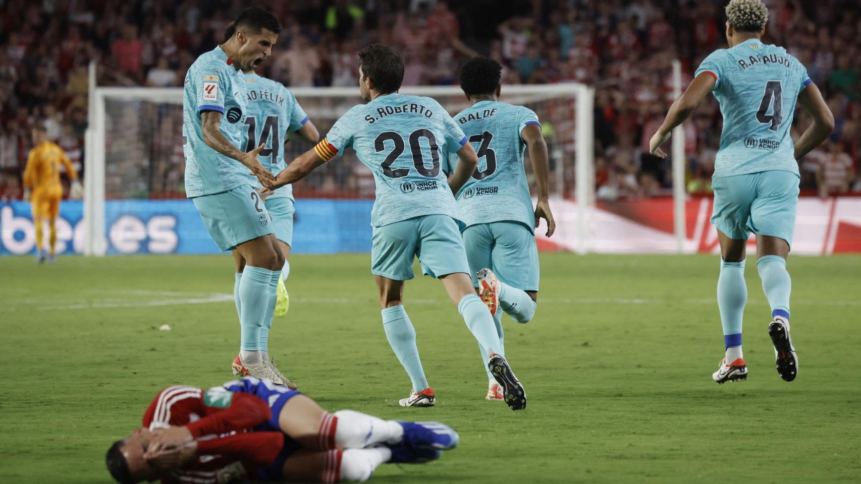 Barcelona vê Granada abrir 2 a 0, reage, mas fica no empate