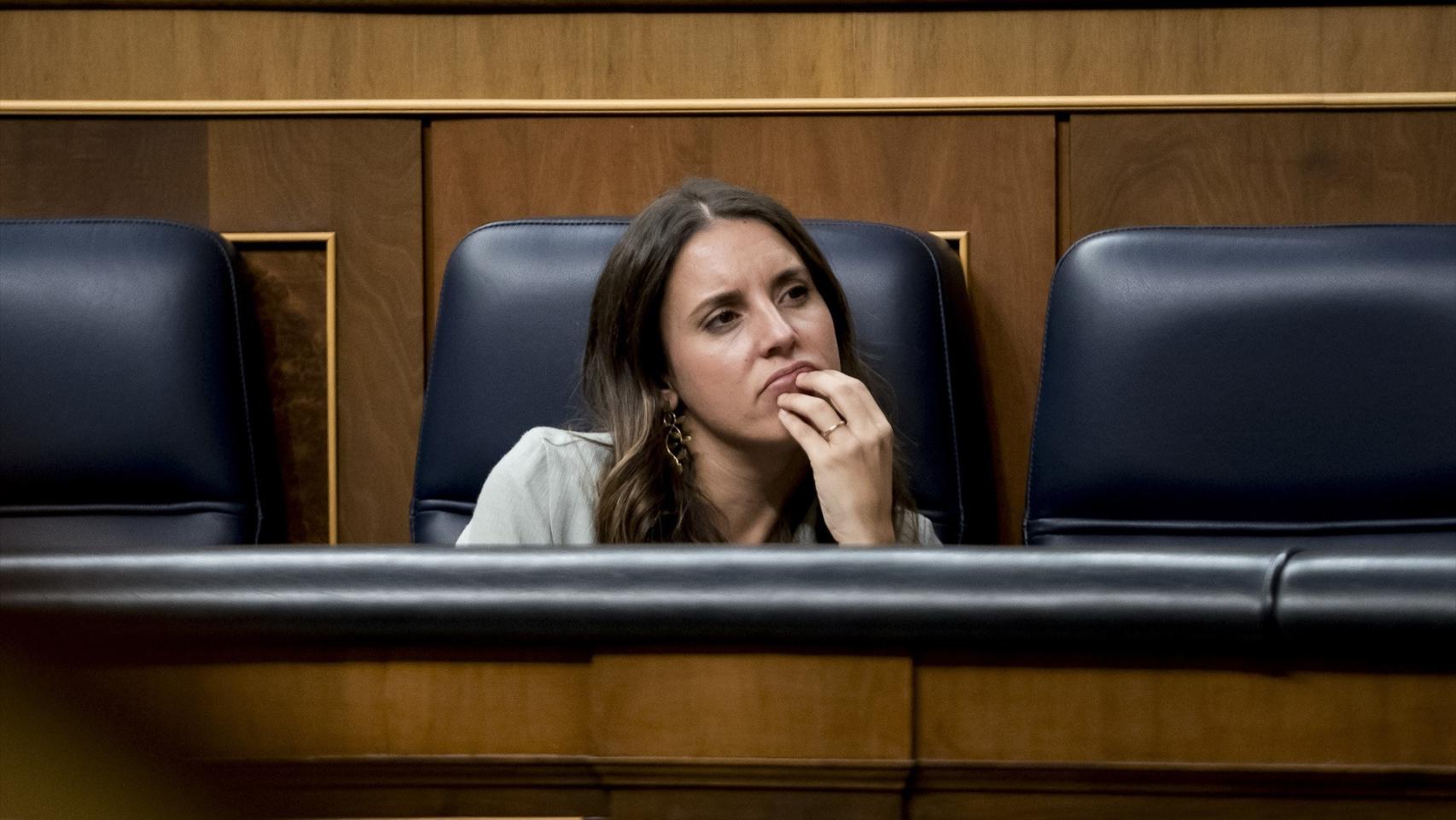 Irene Montero, durante el debate de investidura del líder del PP, en el Congreso el pasado 26 de septiembre./