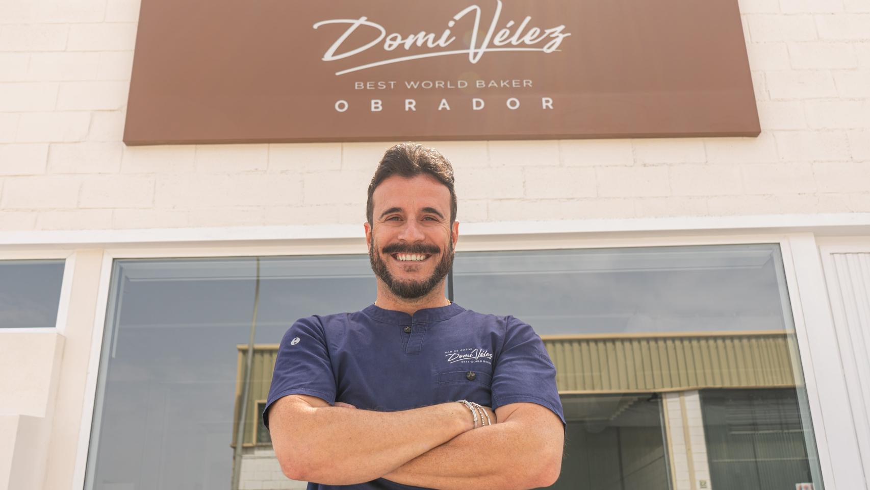 Domi Vélez, reconocido como el Mejor Panadero Mundial 2021, presenta su  libro El mejor pan del mundo. - Academia Andaluza de Gastronomía y Turismo