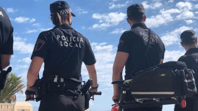 Varios agentes de la Policía Local, en una imagen de archivo.