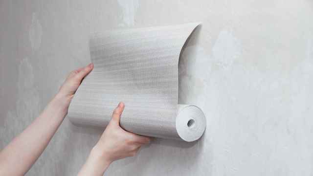 Un rollo de papel pintado.