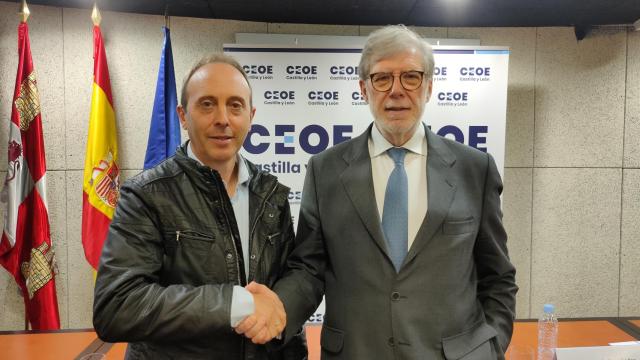 Miguel Ángel Ortiz, presidente de Feporcyl; junto a Santiago Aparicio, presidente de CEOECyL