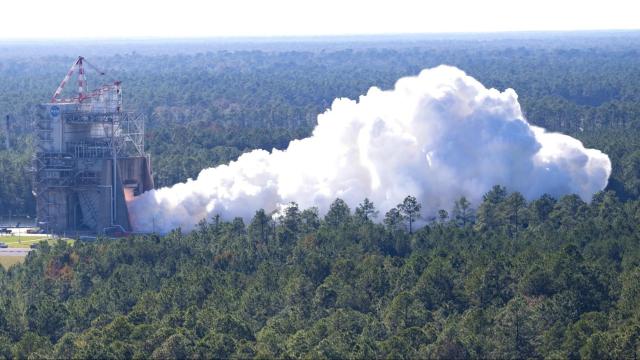 Prueba de propulsor RS-25 de la NASA