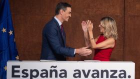 Pedro Sánchez y la líder de Sumar Yolanda Díaz este martes en el Reina Sofía.