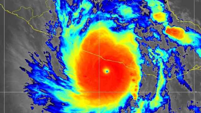 Imagen satélite del huracán Otis de este martes por la noche.