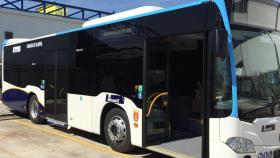 Uno de los autobuses urbanos de Monbus.