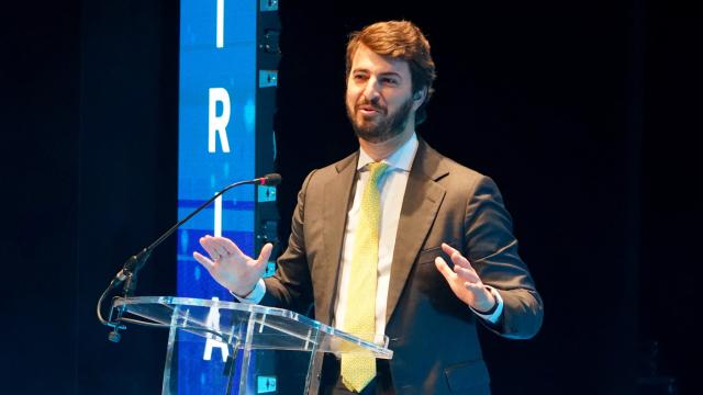 El vicepresidente de la Junta, Juan García-Gallardo, clausura la gala de entrega de los VI Premios de la Industria del Colegio de Ingenieros de Valladolid