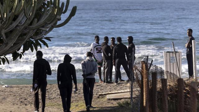 Algunos de los migrantes que llegaron a Torrox.