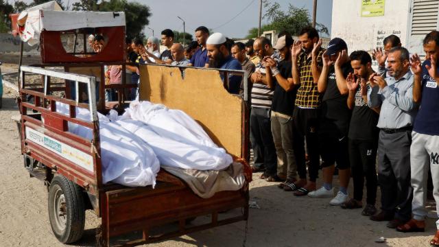 Funeral de los palestinos muertos en ataques israelíes en Gaza.