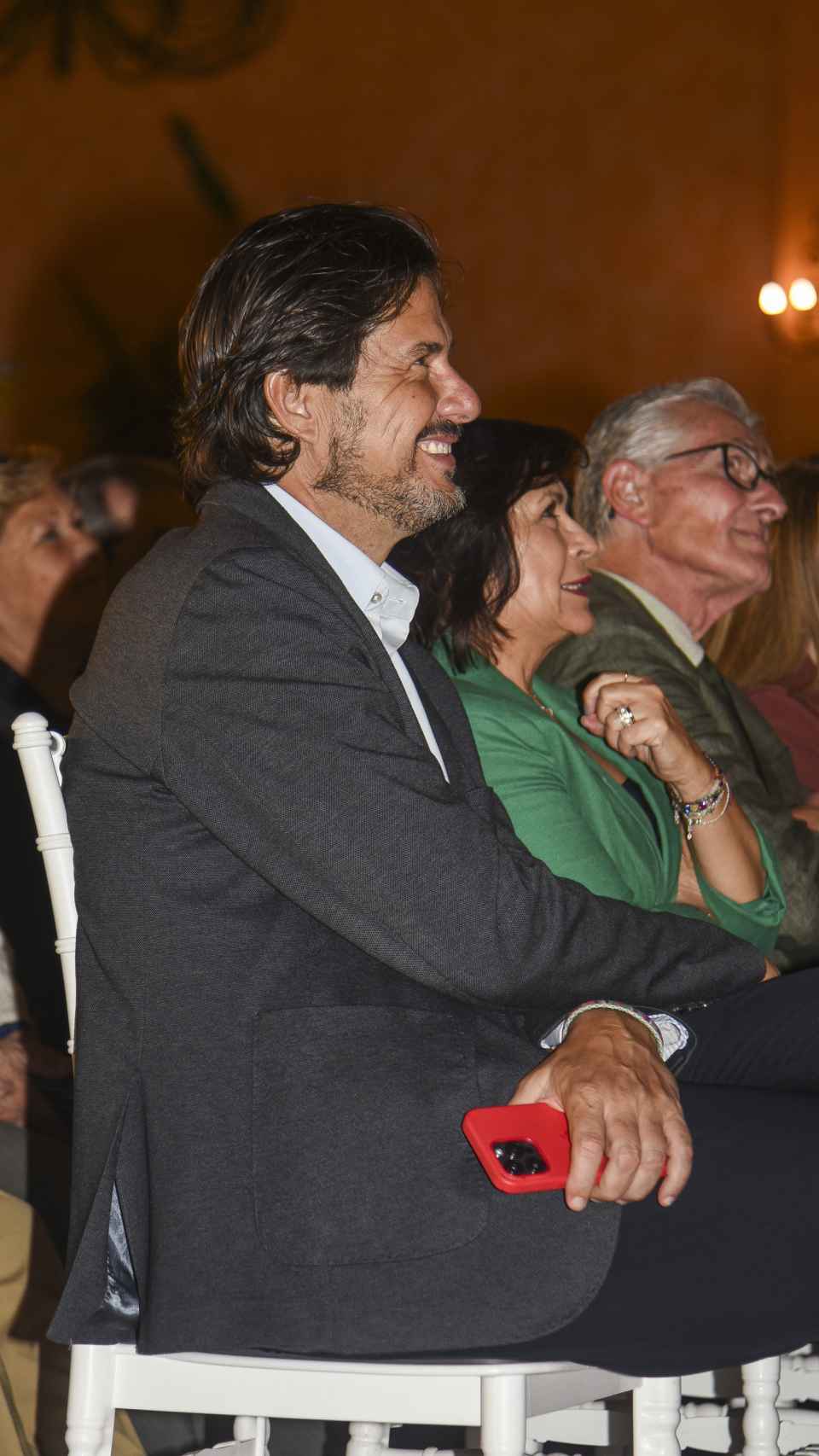 Íñigo Afán de Ribera, en primera fila, sonriente, durante los premios.