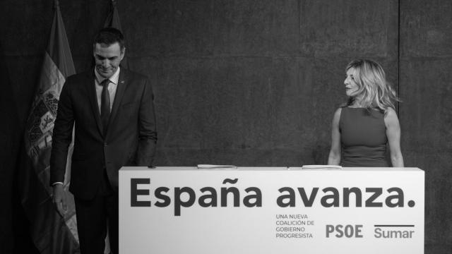 El presidente del Gobierno en funciones, Pedro Sánchez y la líder de Sumar y vicepresidenta segunda del Gobierno y ministra de Trabajo en funciones, Yolanda Díaz.