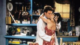 Matthew Perry y Courtney Cox en 'Friends'.