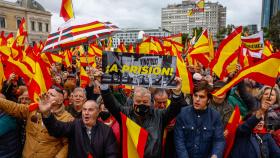 Manifestantes en el evento organizado por DENAES en contra de la amnistía