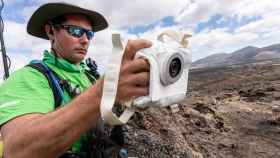 El astronauta Thomas Pesquet probando la cámara en Lanzarote