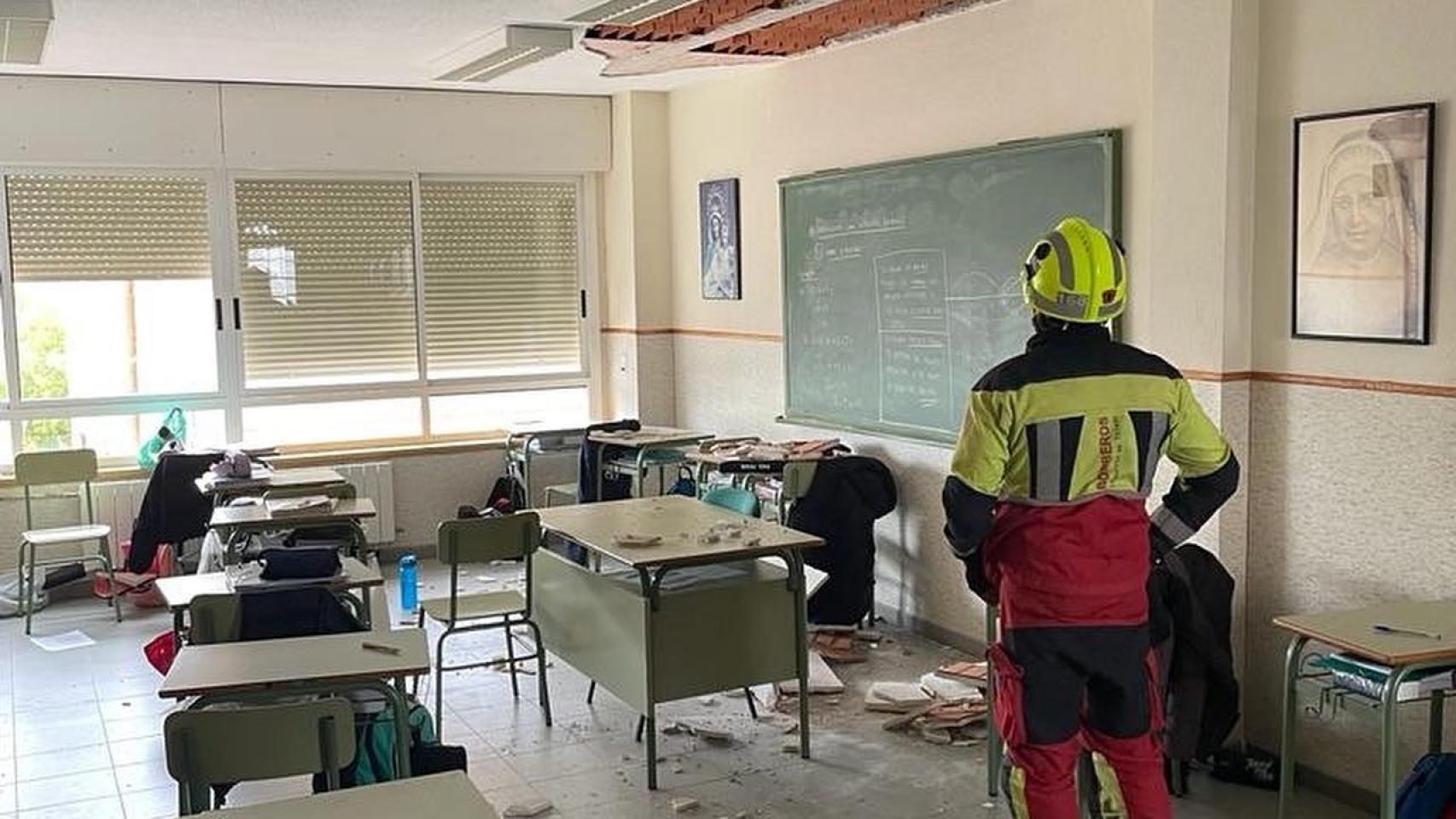 Cinco Niños Heridos Al Desplomarse El Techo De Un Colegio En Villacañas