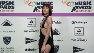 Aitana impacta en LOS40 Music Awards: su cambio de look, vestido rompedor y sugerente coreografía