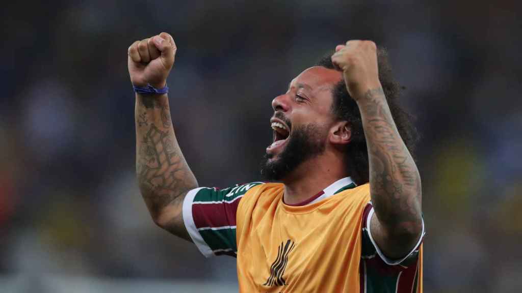Marcelo celebra la consecución de la Copa Libertadores con Fluminense.
