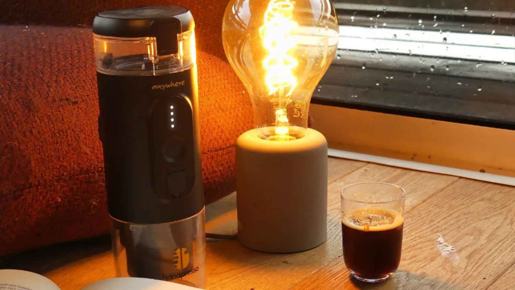Di adiós a las cápsulas Nespresso: esta cafetera portátil prepara tu café  en minutos y donde quieras