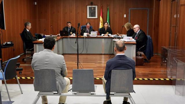 Juicio a los guardias civiles acusados de mentir en el crimen de Lucía Garrido.