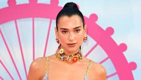 Dua Lipa, en el estreno de 'Barbie' en Londres.