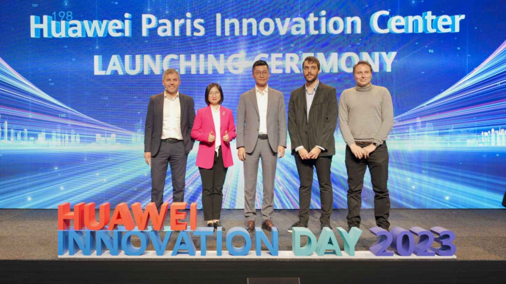 Un instante durante la ponencia en la que se anunció la apertura del centro de innovación de Huawei en París.