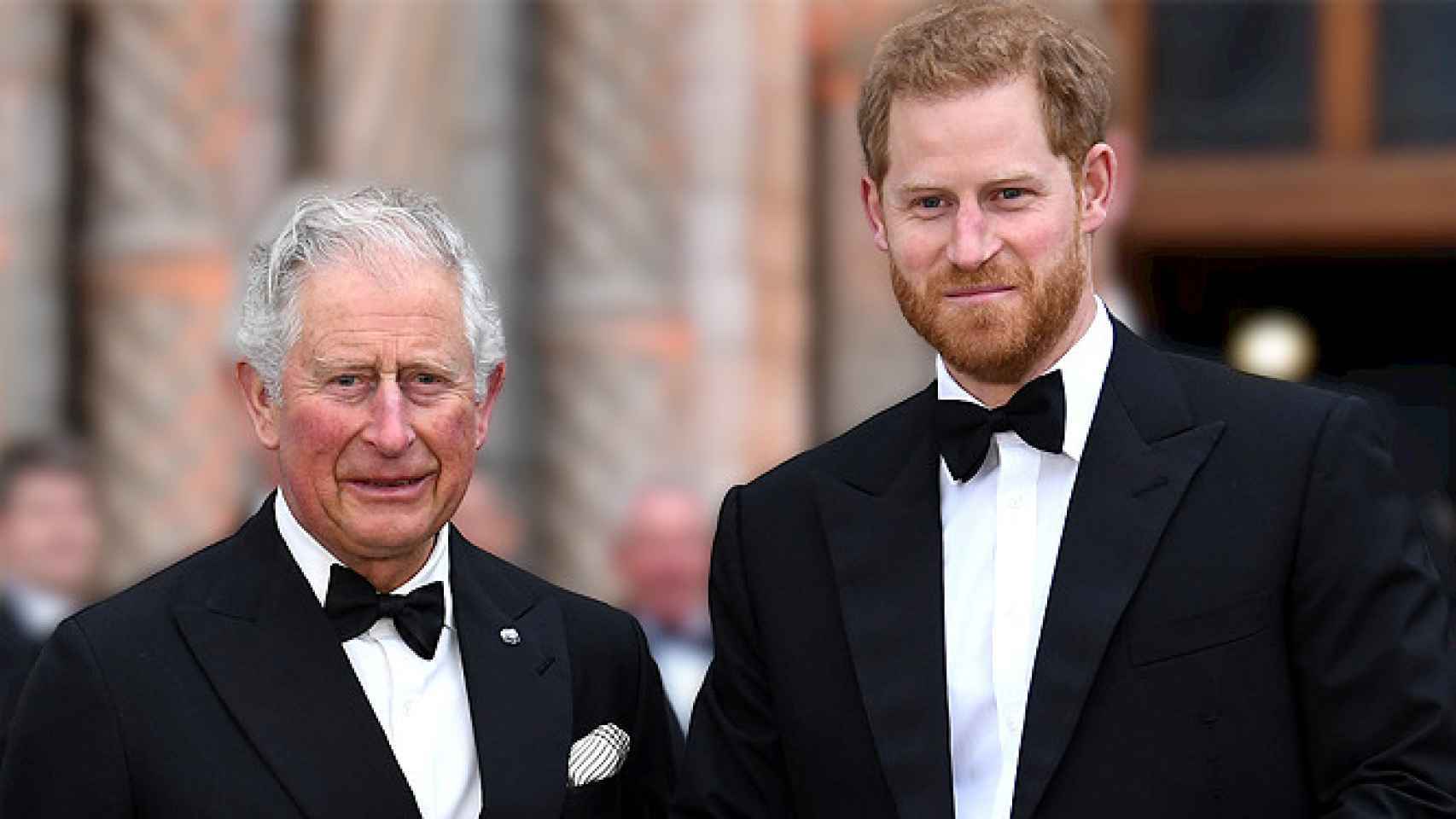 rey Carlos III y príncipe Harry (Imagen difundida por medios internacionales)