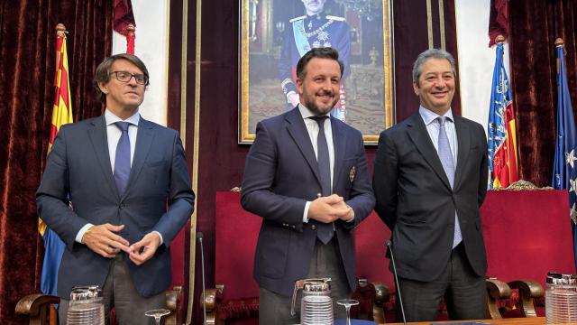 Juan de Dios Navarro, Pablo Ruz y Vicente Barrera, en la reunión de Elche.