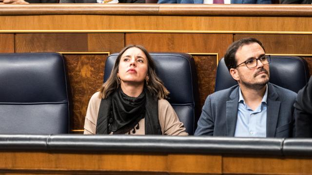 La última imagen de Alberto Garzón como ministro durante el debate de investidura de Pedro Sánchez.