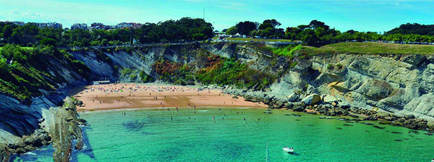 Playa de Mataleñas entre Cabo Menor y Cabo Mayor