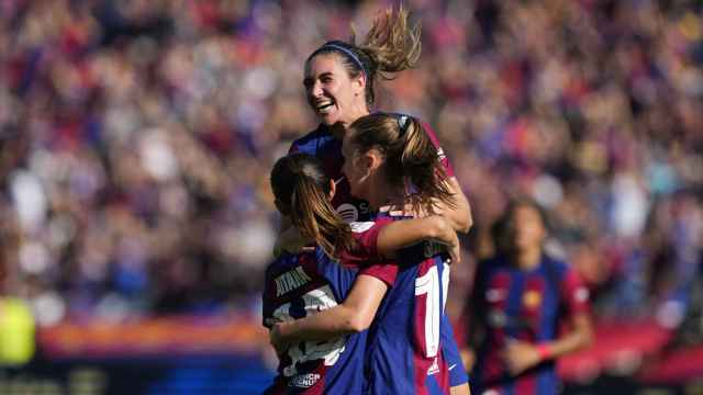 Las jugadoras del FC Barcelona celebran el gol de Mariona Caldentey.