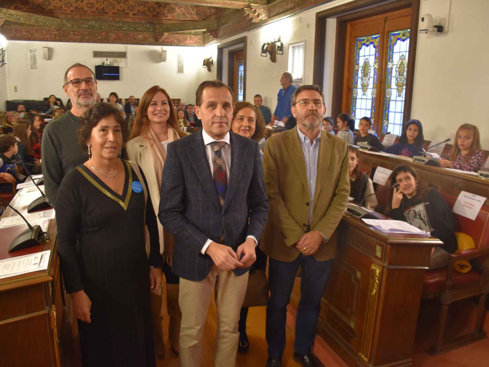 30 alumnos de siete centros de la provincia de Valladolid se reúnen con Conrado Íscar en el Día Mundial de la Infancia