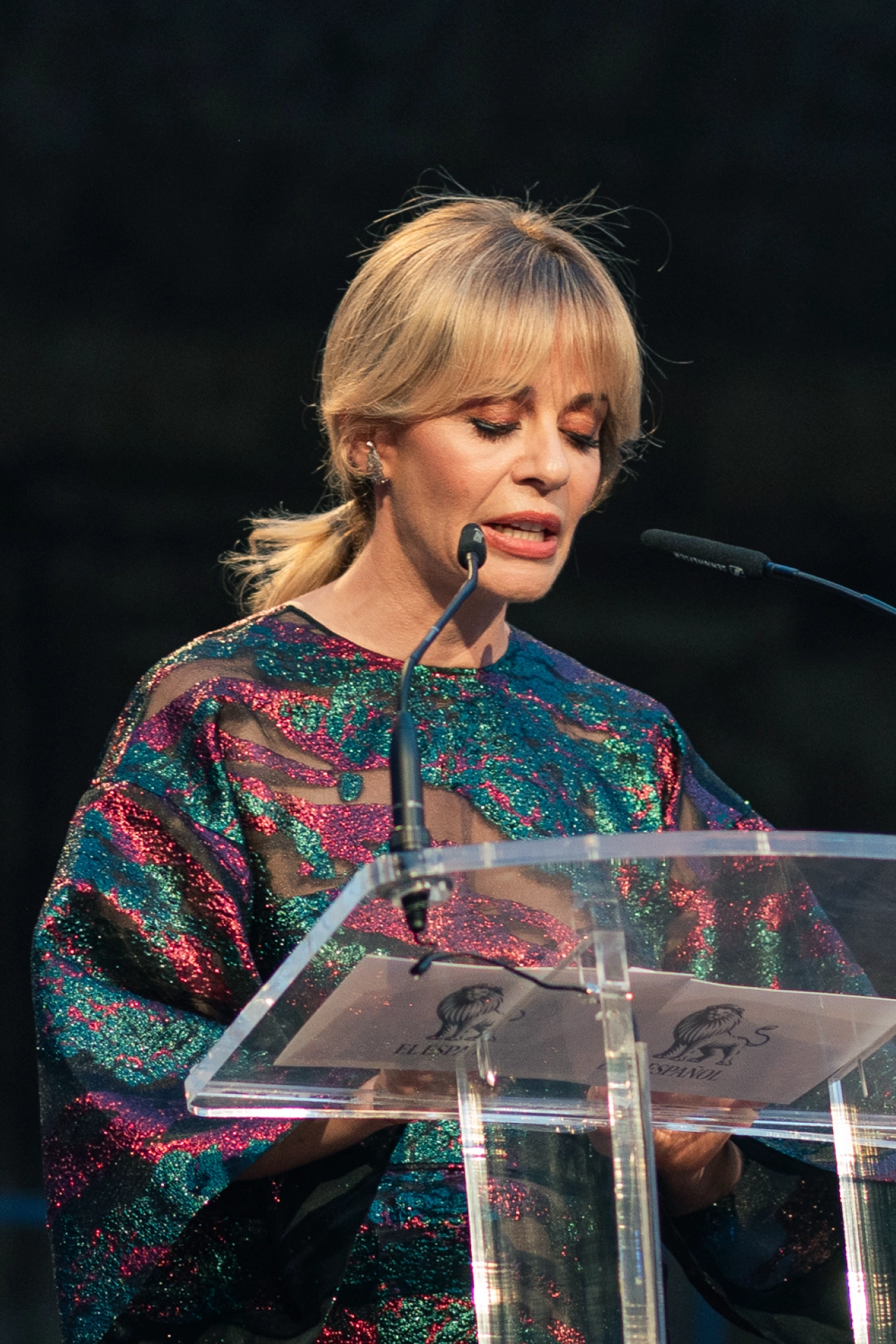 María Adánez recitando un poema de Lorca en la gala