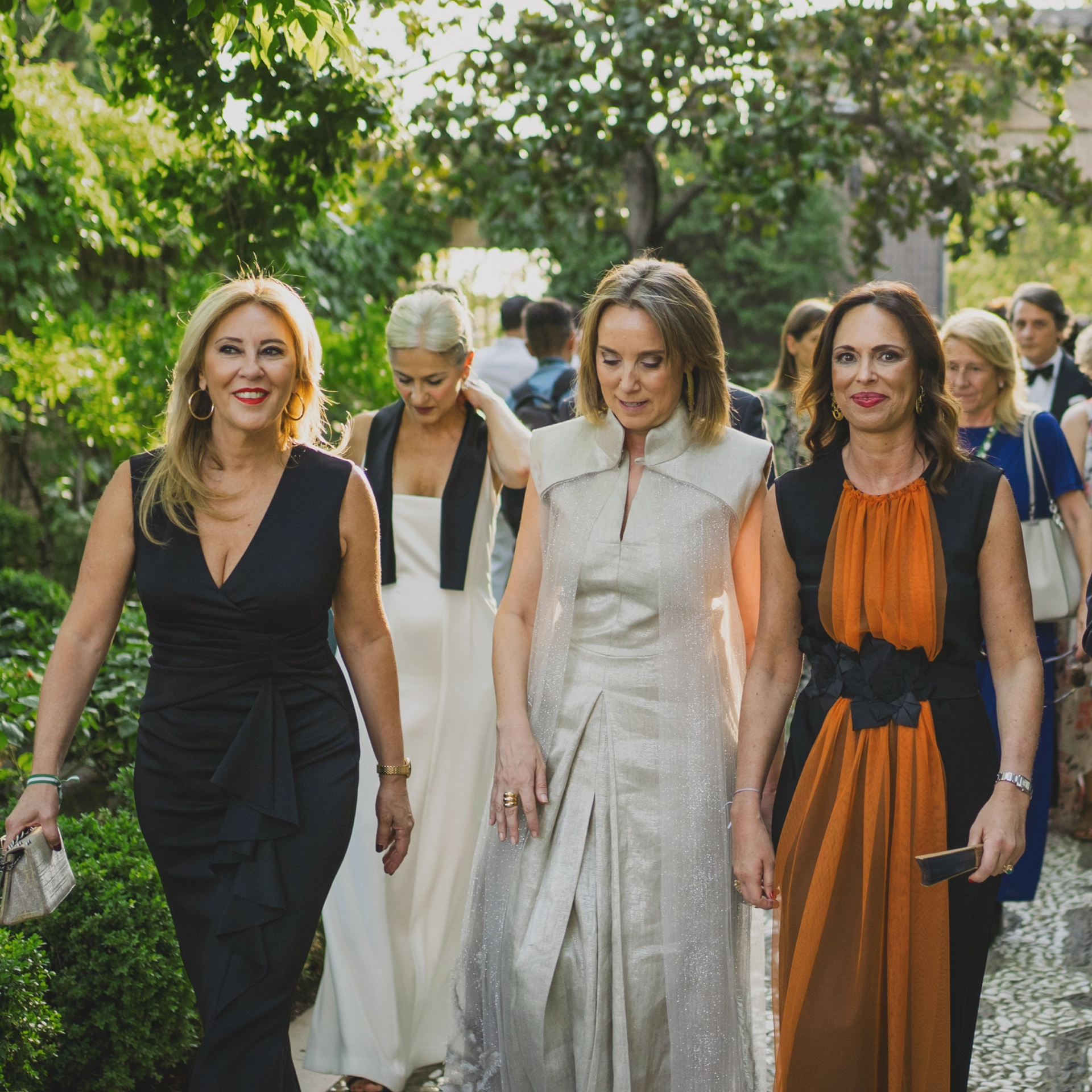 Carolina España, consejera de Economía, Hacienda y Fondos Europeos de la Junta de Andalucía, Cuca Gamarra, diputada del Partido Popular, y Rocío Díaz Jiménez, Consejera de Fomento, Articulación del Territorio y Vivienda de la Junta de Andalucía