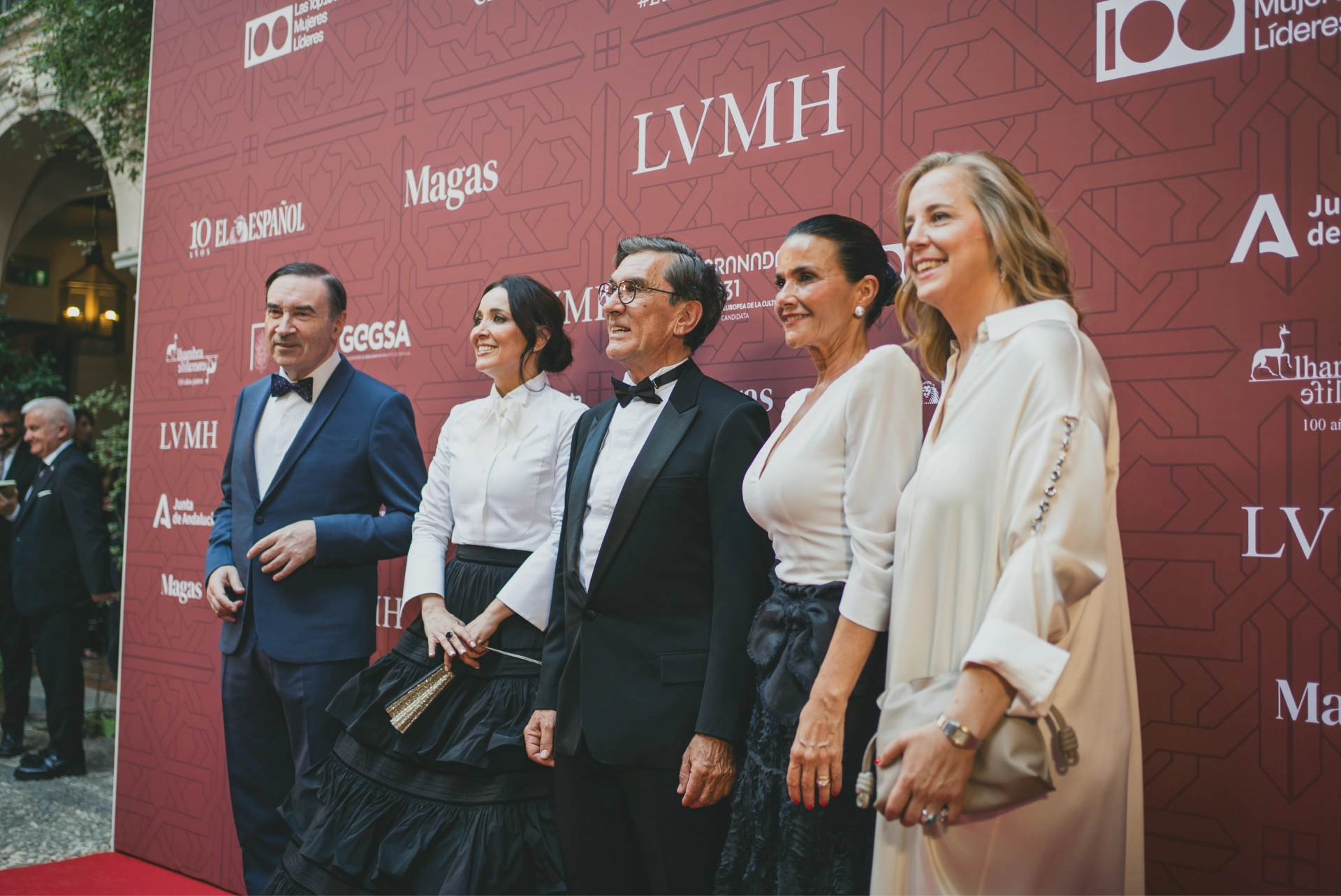 Pedro J. Ramírez, Cruz Sánchez de Lara, Juan Pedro Abeniacar, Carmen Salamero y Sheila Loewe posando en el photocall