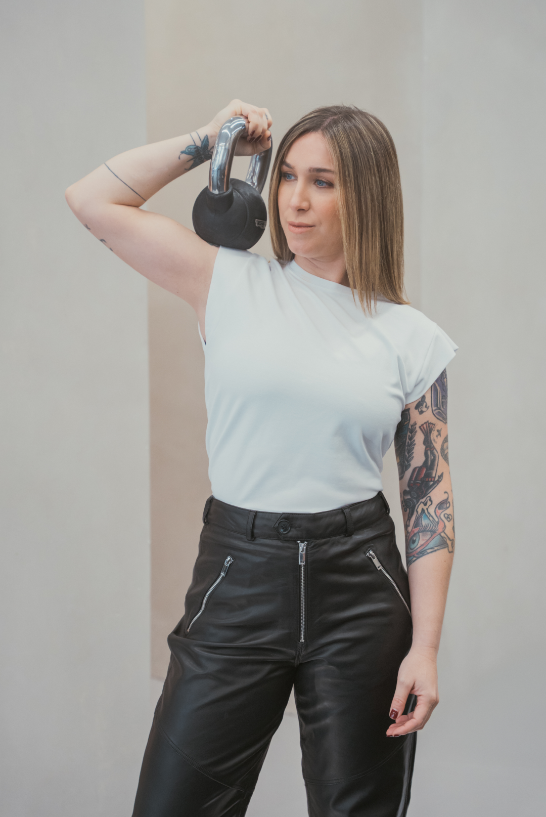 Foto tres de Cris Lazarraga con el look tres
