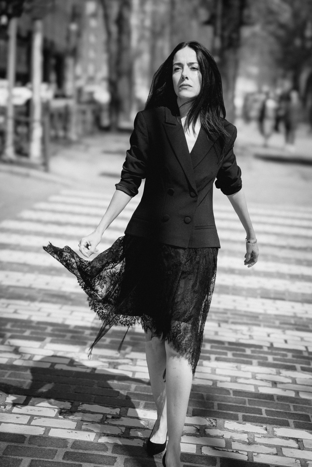 Foto tres de Cecilia Súarez con el look uno