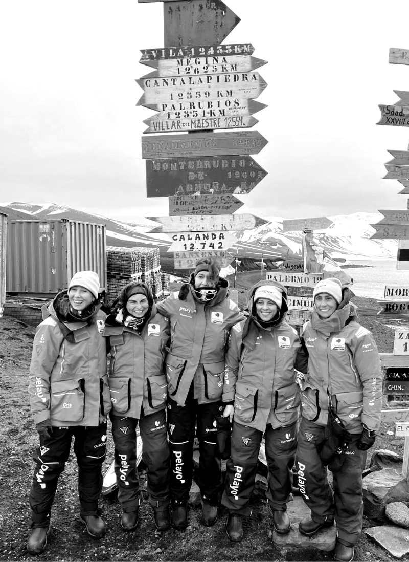 Foto uno de las 5 mujeres en la expedición a las Antártica