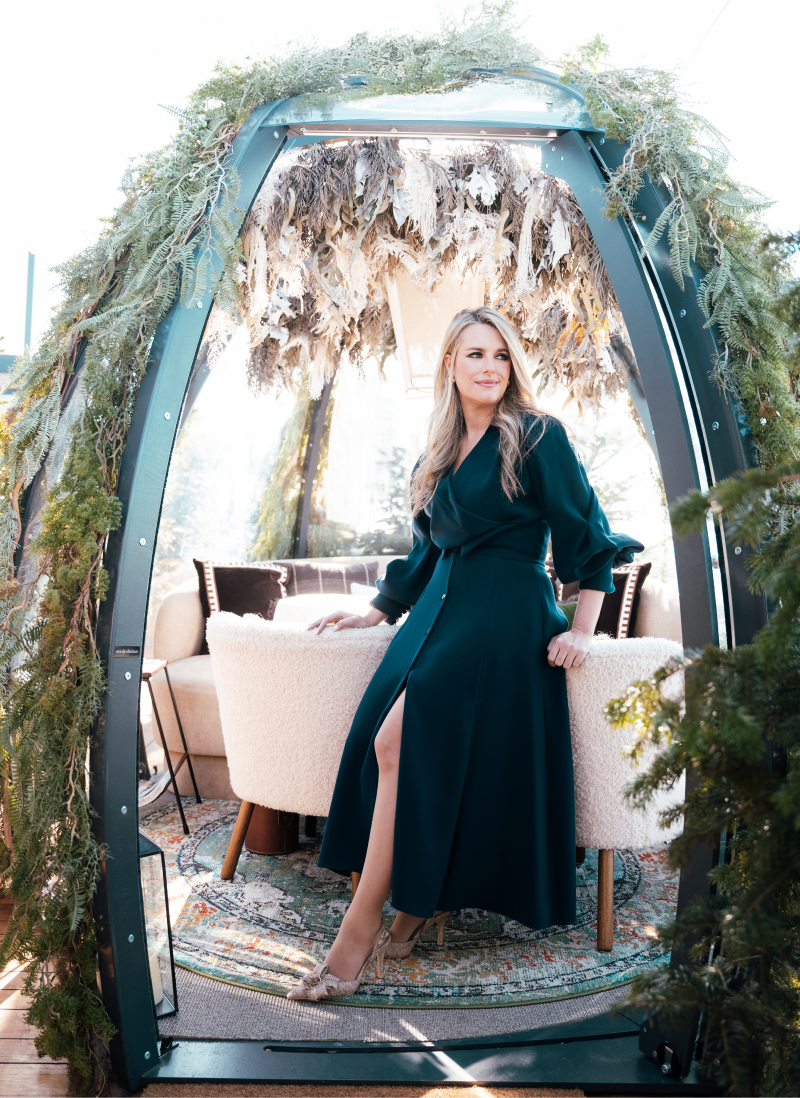 Foto tres de Nayra González con el look uno