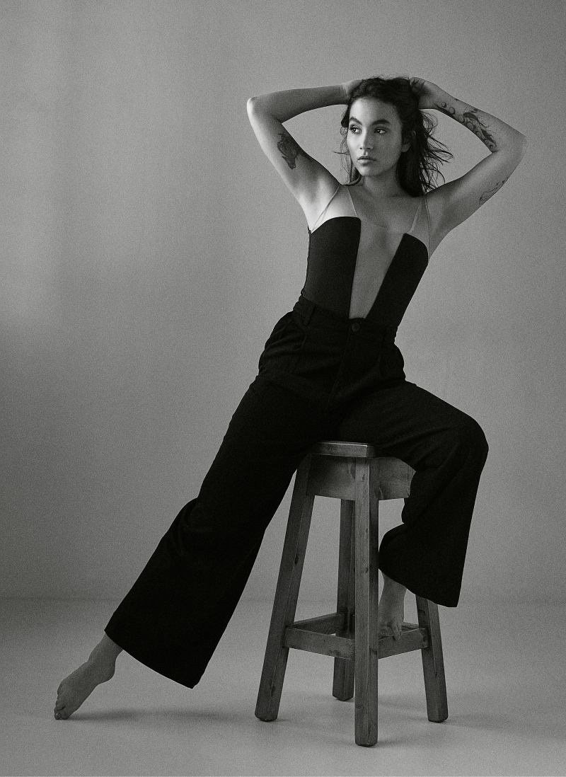 Foto cinco de Susana Morales en estudio