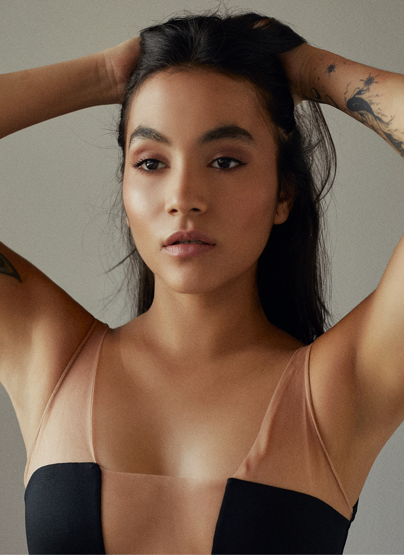 Foto siete de Susana Morales en estudio